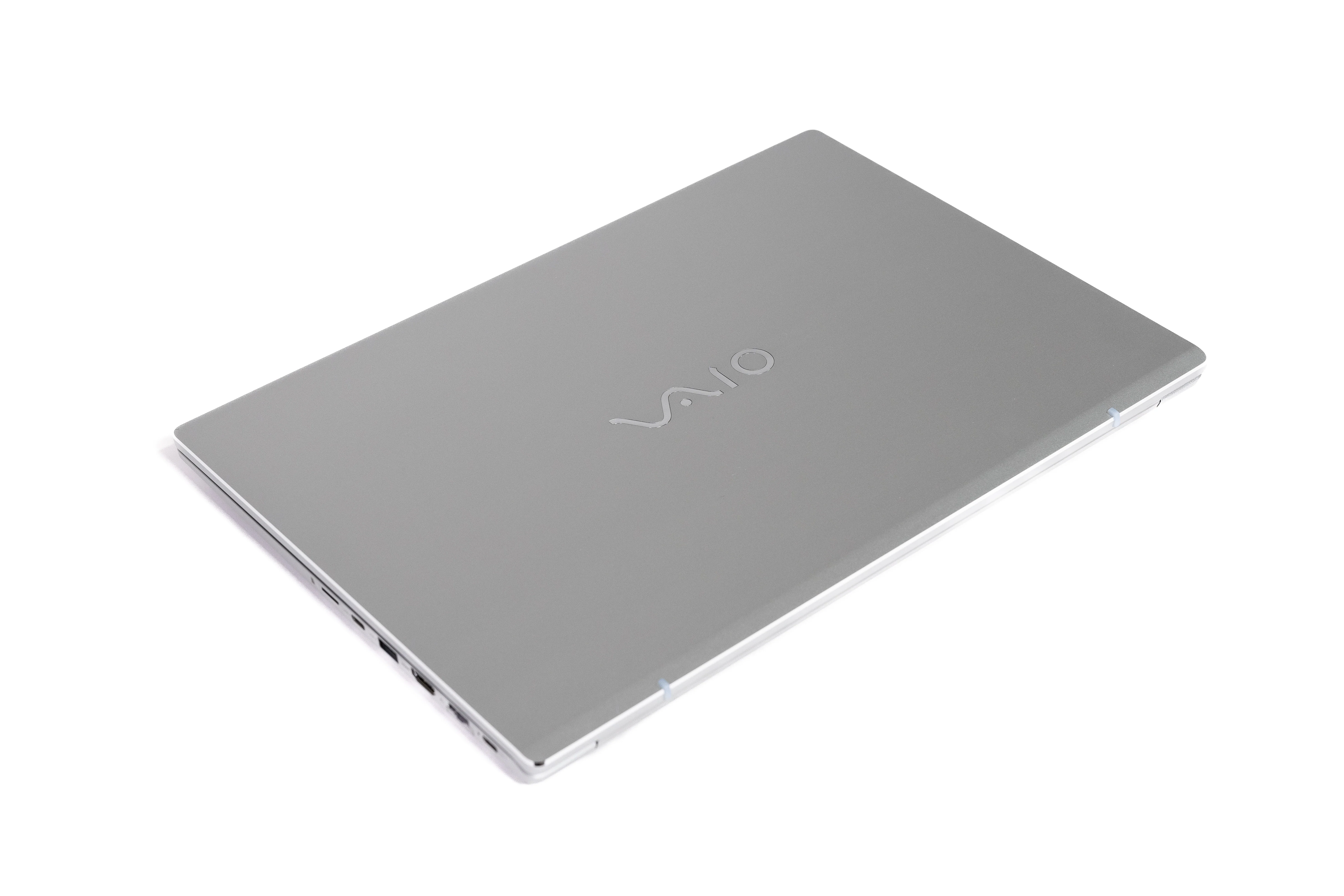 VAIO FS 16" All-Aluminum Laptop  | Windows 11 Home | Intel® Core™ i5-1235U | 16GB RAM | 512 GB SSD | FHD Matte Display | THX® Spatial Audio - Image 4