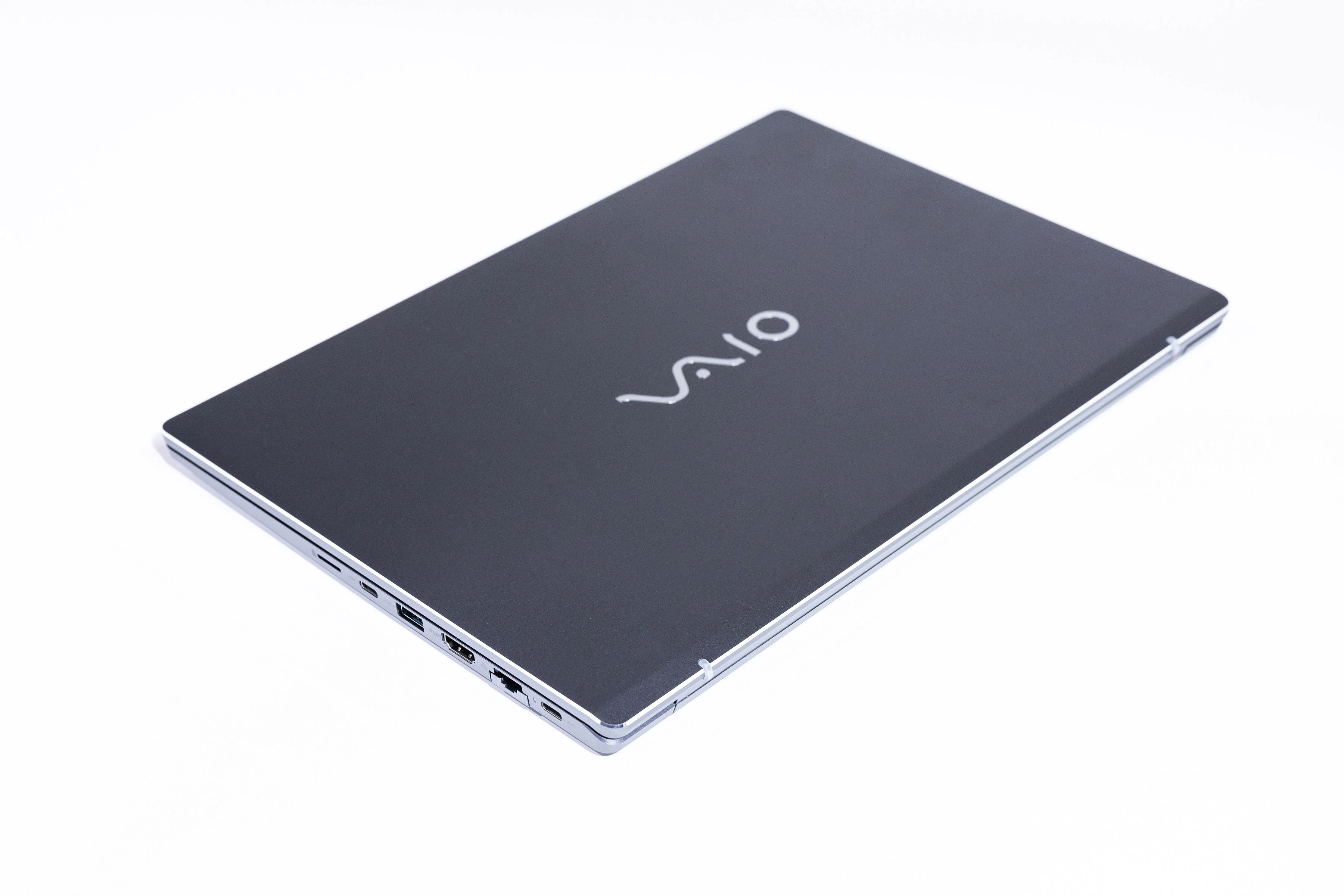 VAIO FS 14" Laptop | Windows 11 Home | Intel® Core™ Ultra 7 (16-Core, AI) | FHD Touch Display | THX® Spatial Audio | All-Aluminum Chassis - Image 6