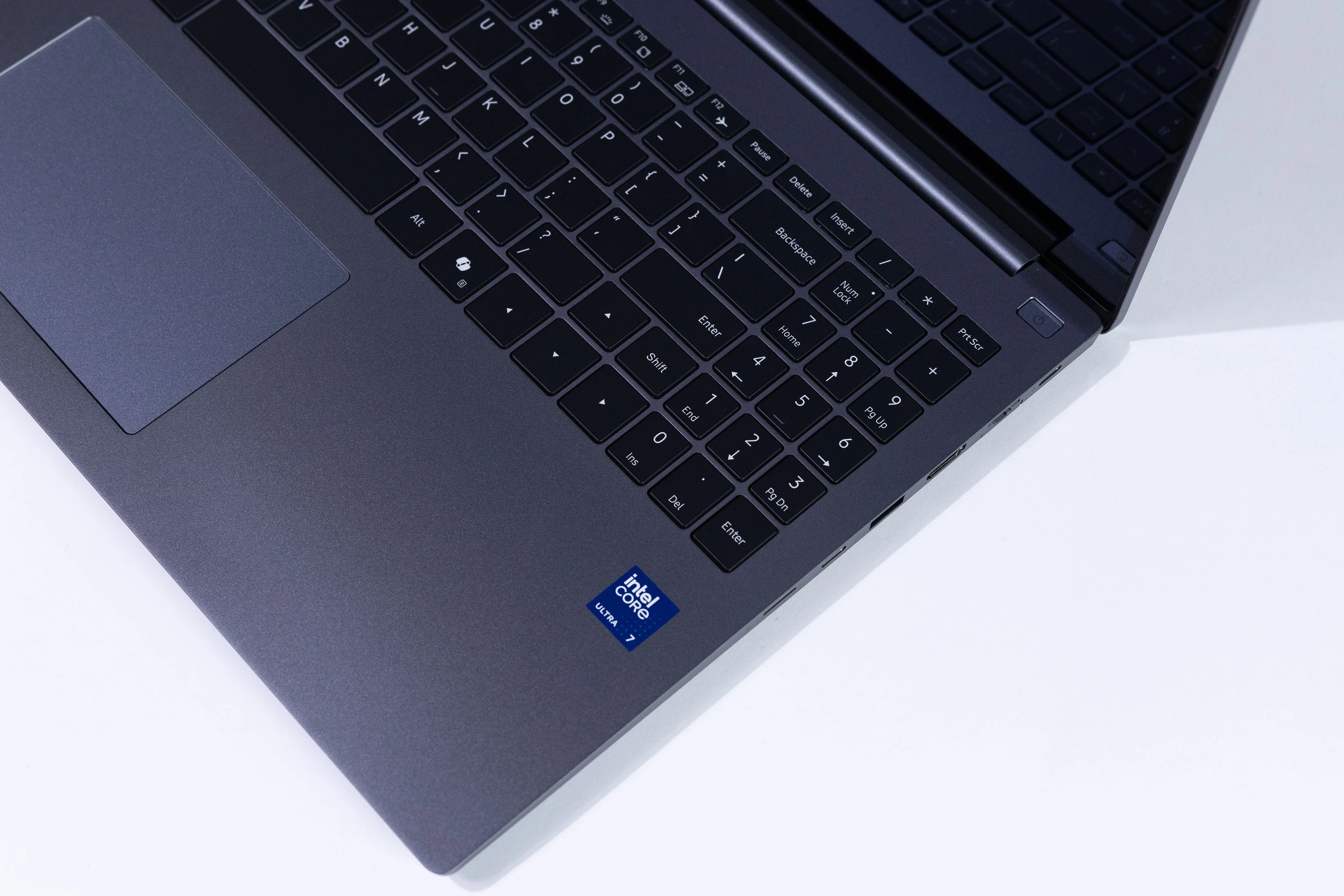 VAIO FS 16" Laptop | Windows 11 Home | Intel® Core™ Ultra 7 (16-Core, AI) | FHD Touch Display | THX® Spatial Audio | All-Aluminum Chassis - Image 7