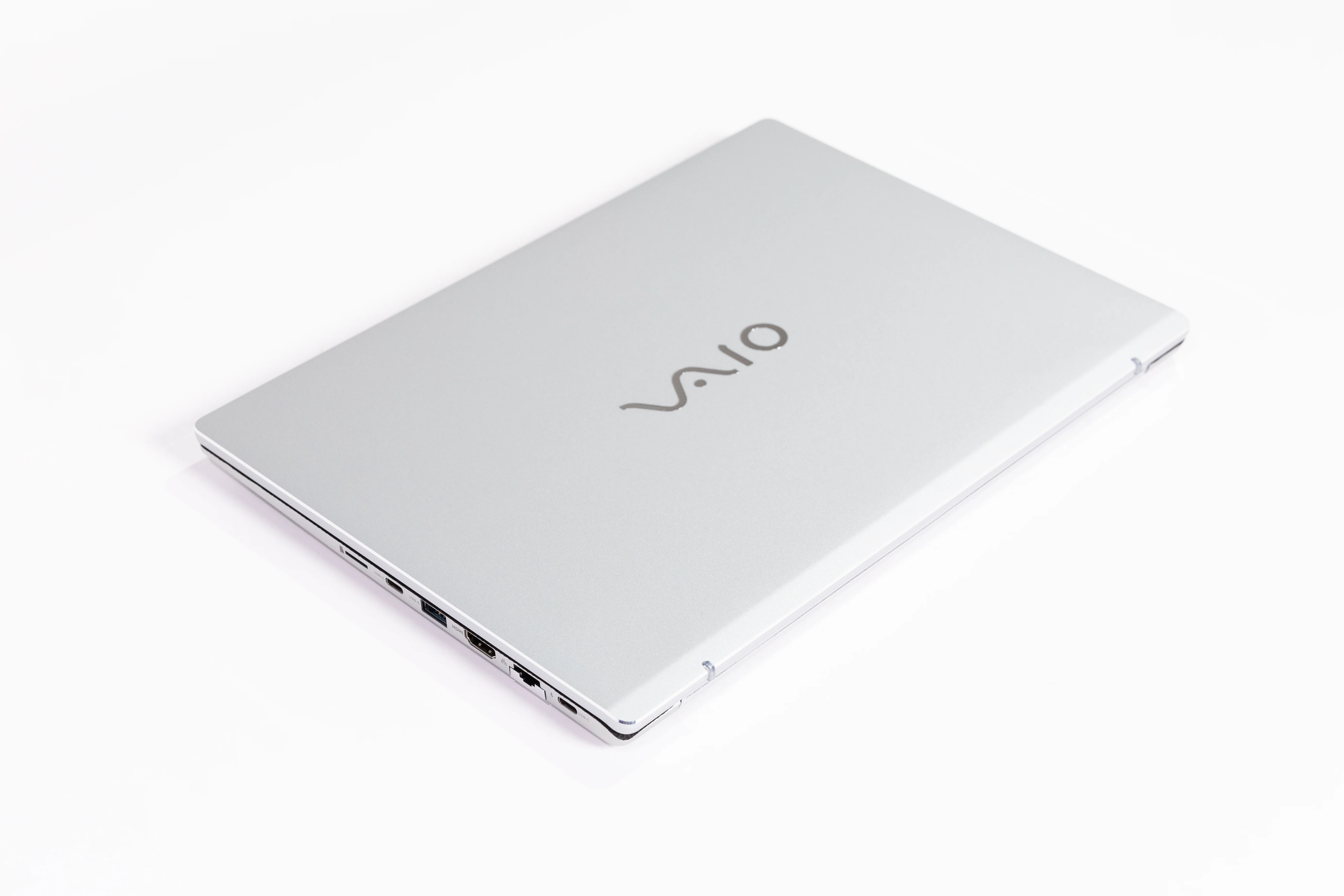 VAIO FS 14.1" All-Aluminum Laptop | Windows 11 Home | Intel® Core™ i5-1235U | 8GB RAM | 1TB SSD | FHD Matte Display | THX® Spatial Audio - Image 4